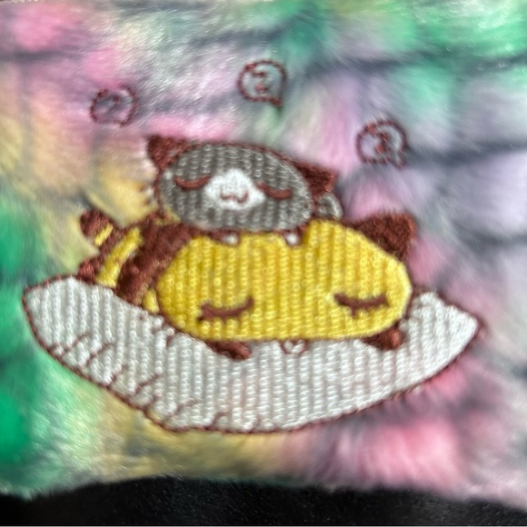 Faux fur Zipper pouch with keychain 3” x 5.25” - Picture 2 of 5